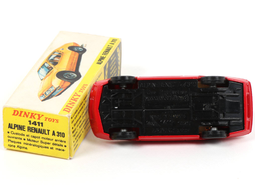 Lot 424 - DINKY TOYS (FRANCE) (1)