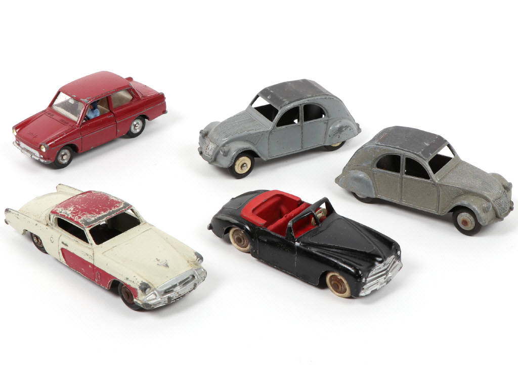 Lot 441 - DINKY TOYS (FRANCE) (5)