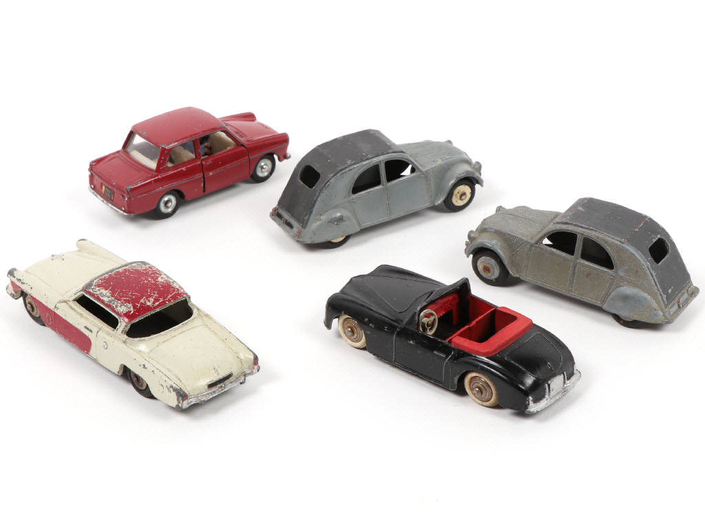 Lot 441 - DINKY TOYS (FRANCE) (5)