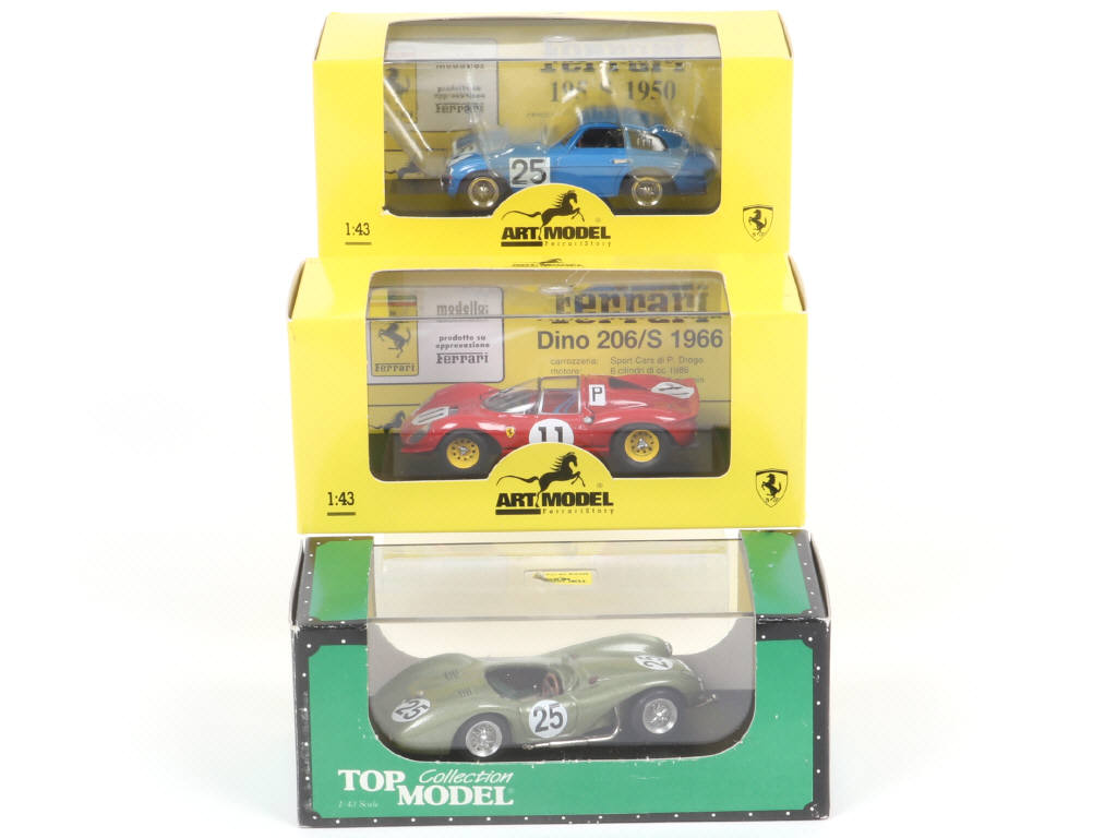 Lot 201 - ART MODEL (ITALIE) (3)