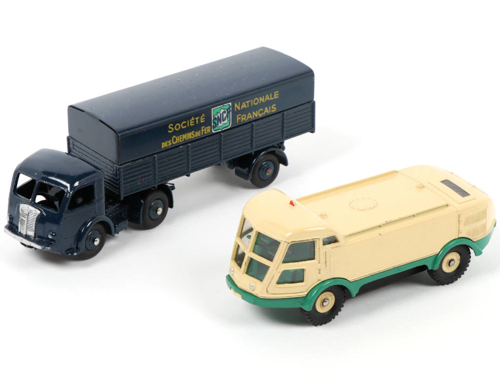 Lot 438 - DINKY TOYS (FRANCE) (2)