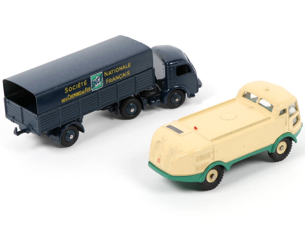 Lot 438 - DINKY TOYS (FRANCE) (2)