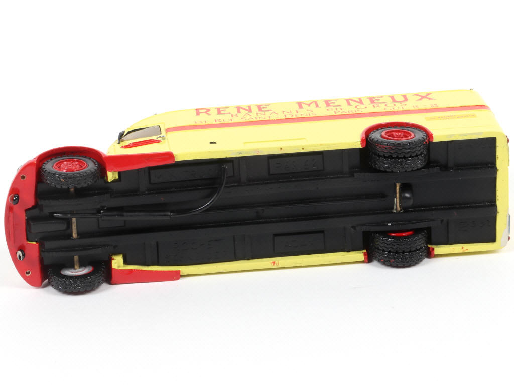 Lot 255 - MINITRUCKS (FRANCE) (4)