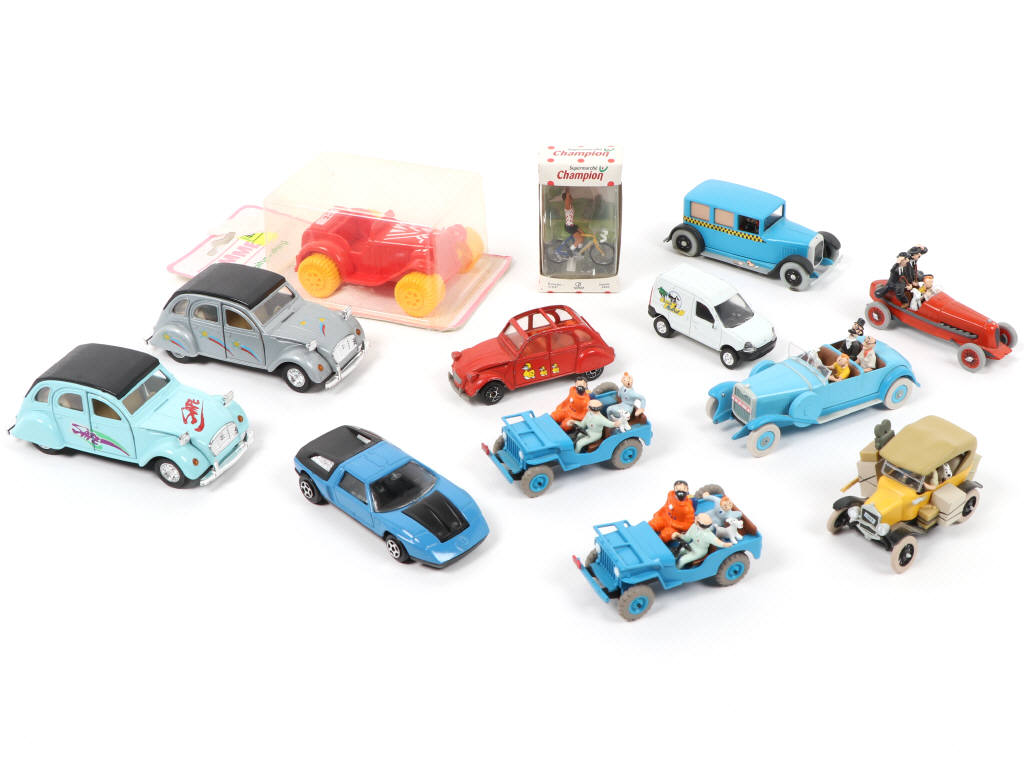 Lot 107 - DIVERS (13)