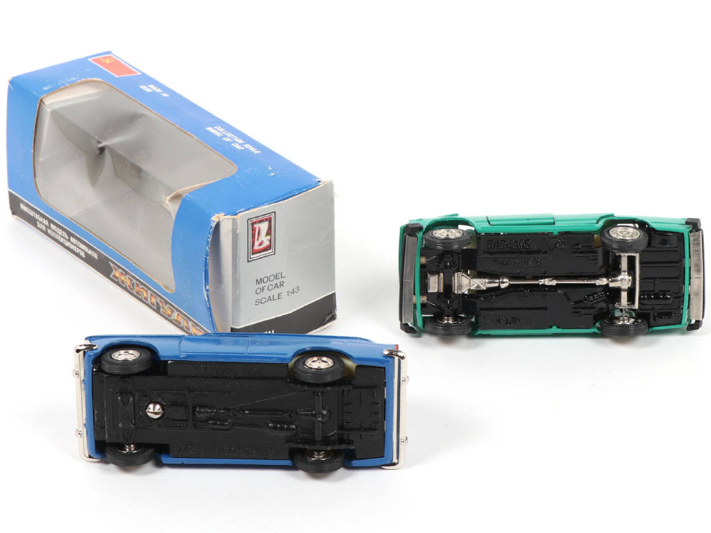 Lot 129 - DIVERS (URSS) (2)