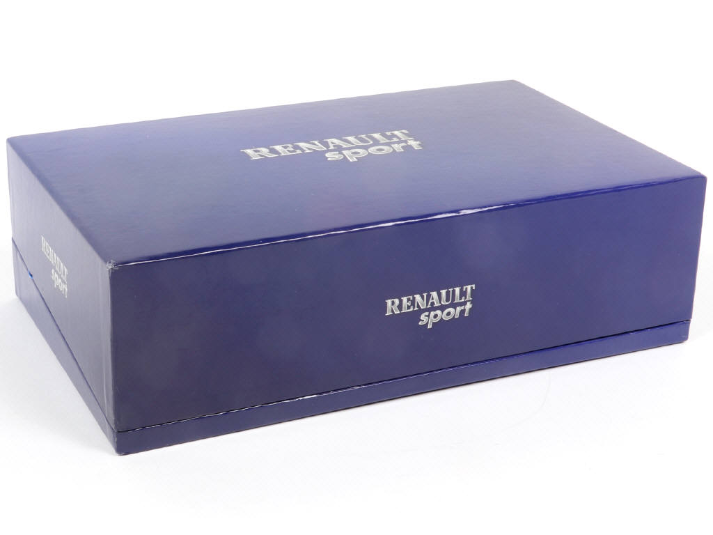 Lot 120 - UNIVERSAL HOBBIES (CHINE) (1)