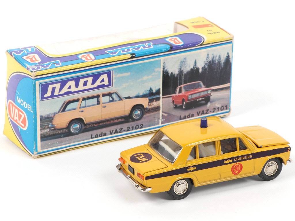 Lot 68 - NOVOEXPORT (URSS) (1)