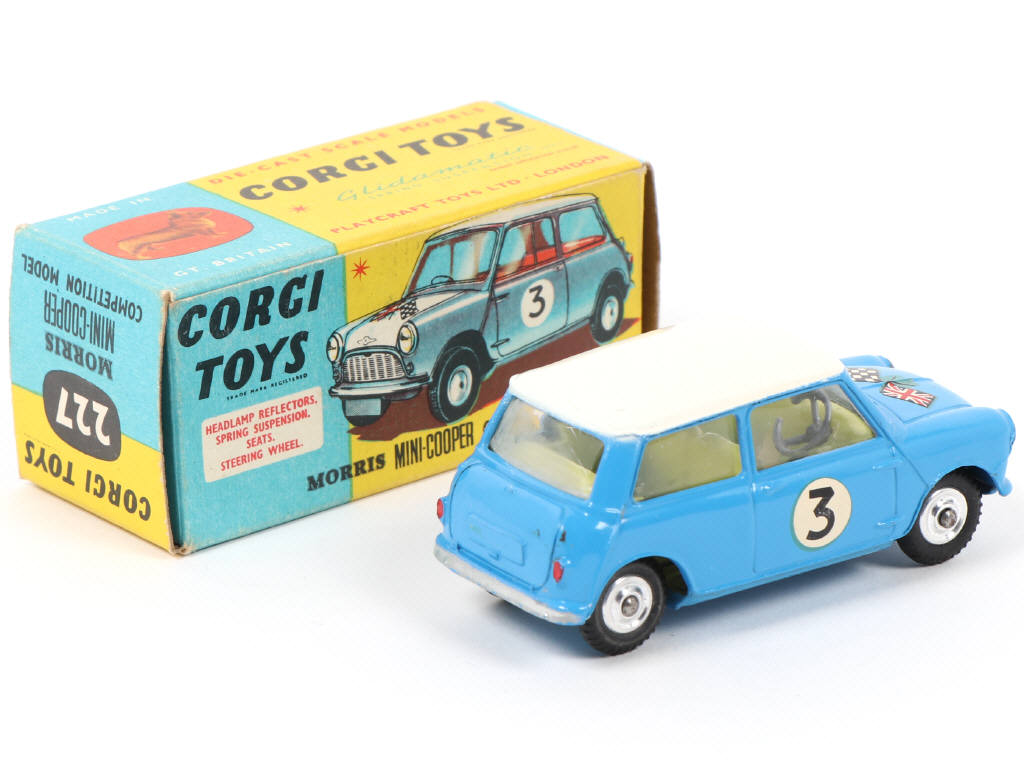 Lot 136 - CORGI TOYS (GB) (1)