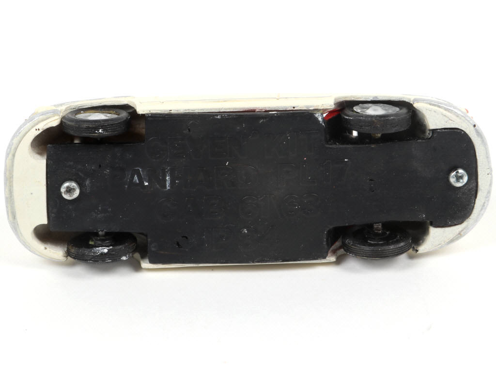 Lot 263 - CEVEN'KIT (FRANCE) (1)