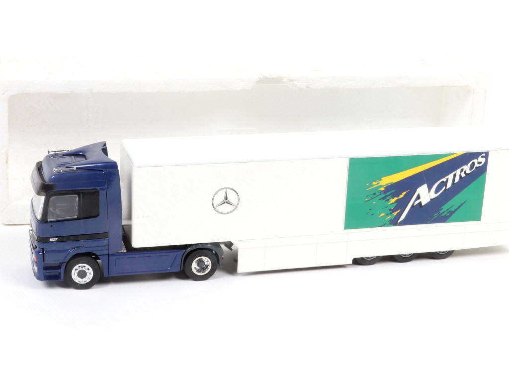 Lot 174 - NZG (ALLEMAGNE) (1)