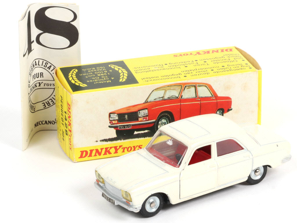 Lot 372 - DINKY TOYS (FRANCE) (1)