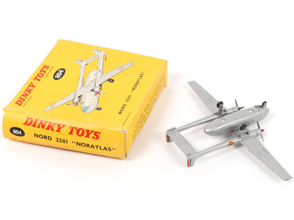 Lot 395 - DINKY TOYS (FRANCE) (1)