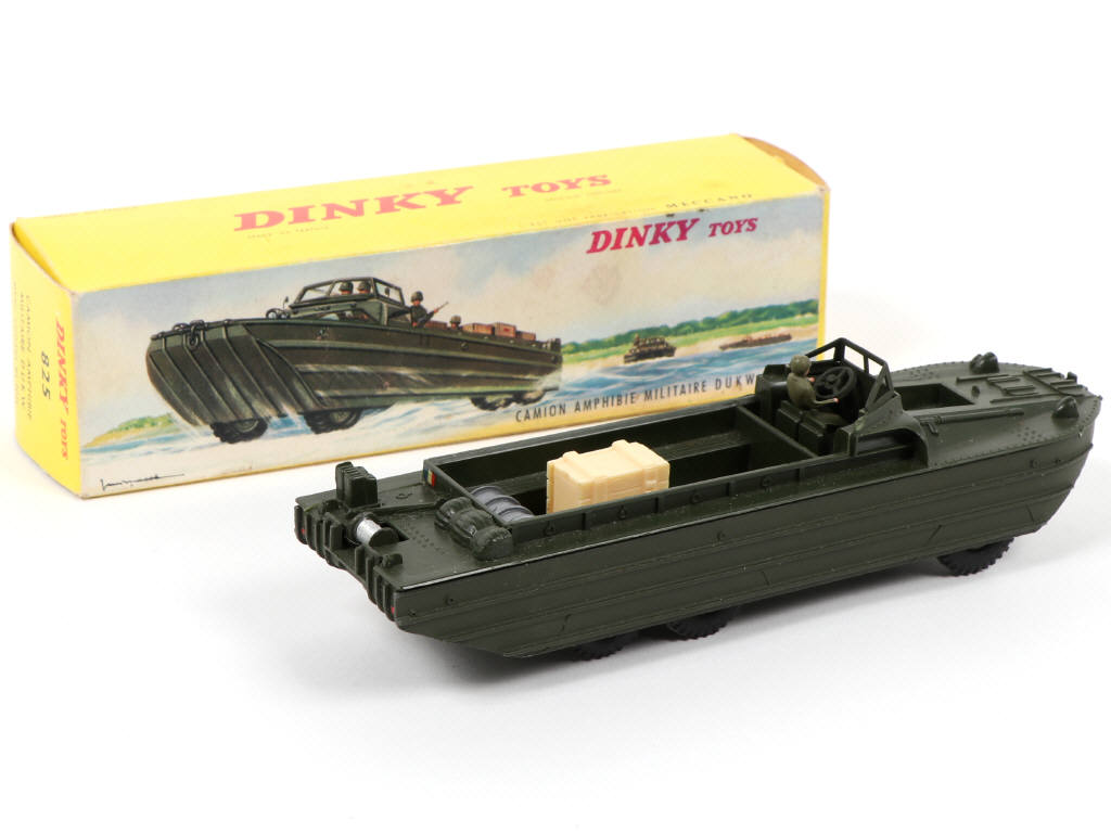 Lot 391 - DINKY TOYS (FRANCE) (1)