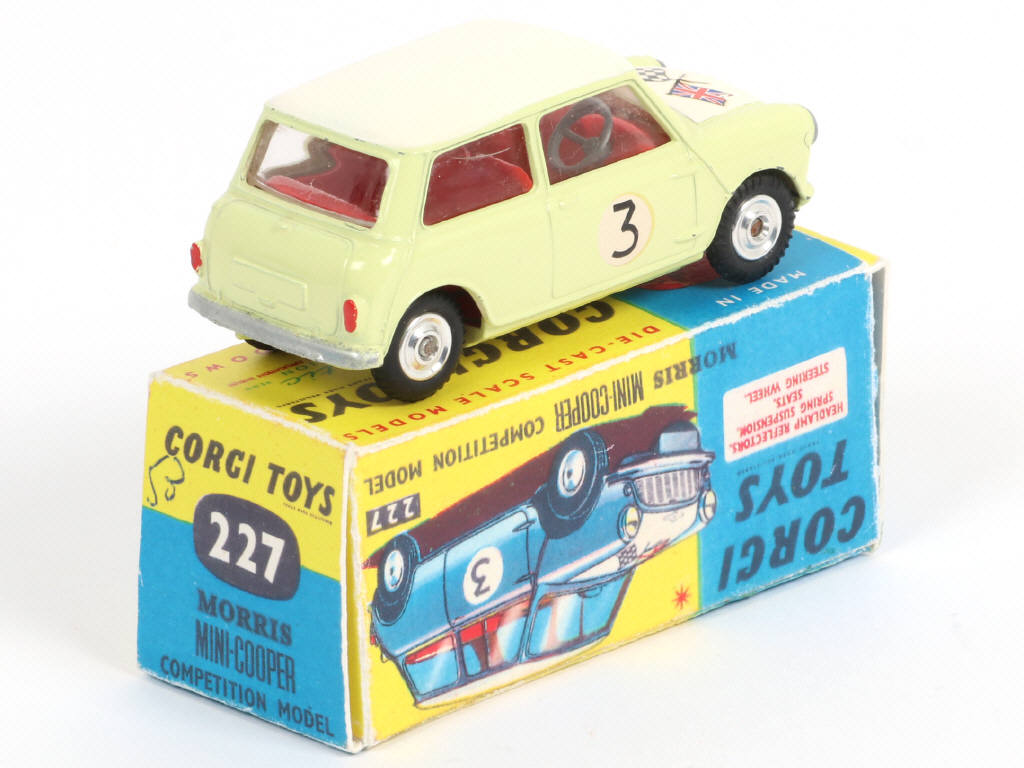 Lot 237 - CORGI TOYS (GB) (1)