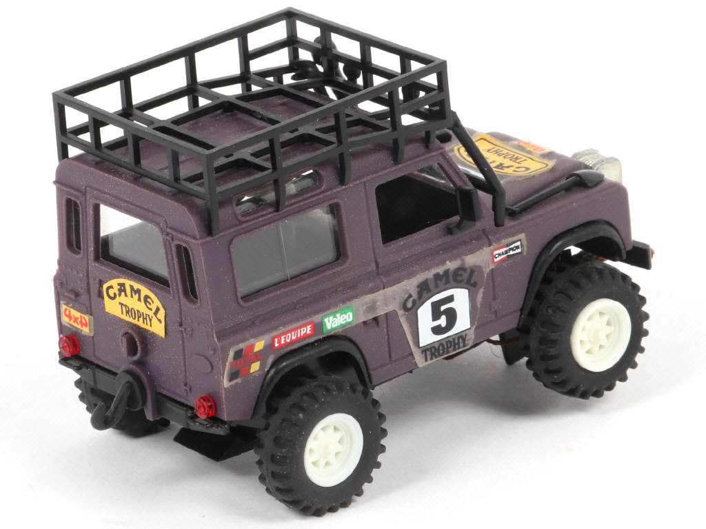 Lot 37 - SCALEXTRIC (FRANCE) (2)