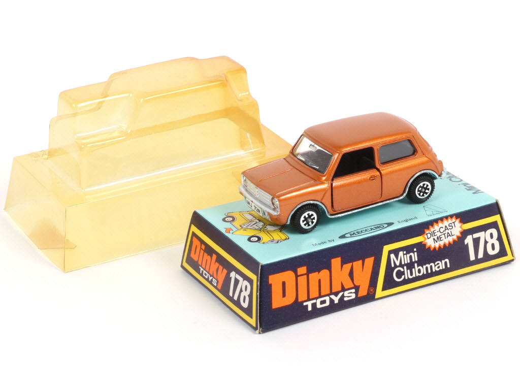 Lot 346 - DINKY TOYS (GB) (1)