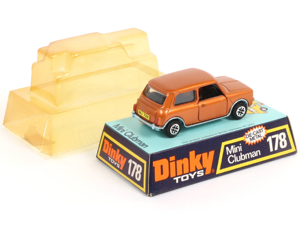Lot 346 - DINKY TOYS (GB) (1)