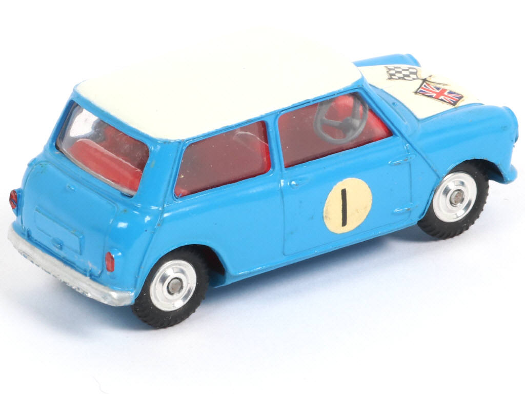 Lot 229 - CORGI TOYS (GB) (1)