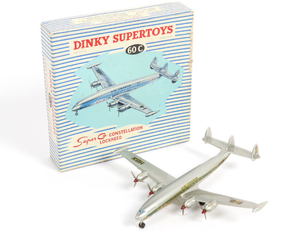 Lot 394 - DINKY TOYS (FRANCE) (1)