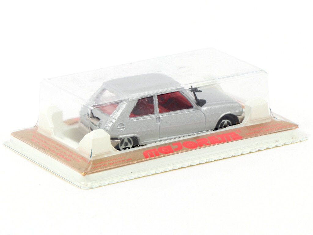 Lot 33 - MAJORETTE (FRANCE) (1)