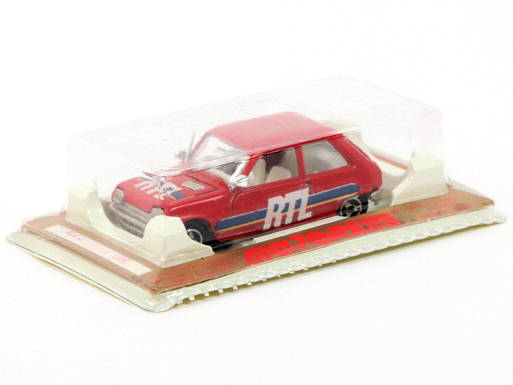 Lot 34 - MAJORETTE (FRANCE) (1)