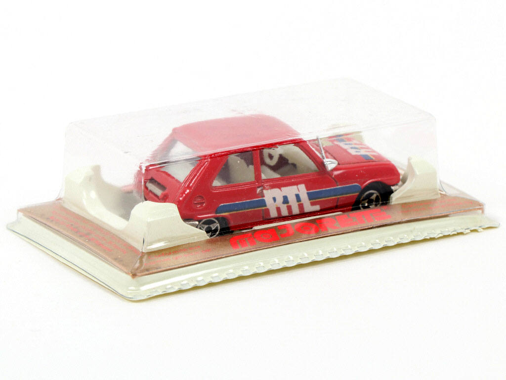 Lot 34 - MAJORETTE (FRANCE) (1)