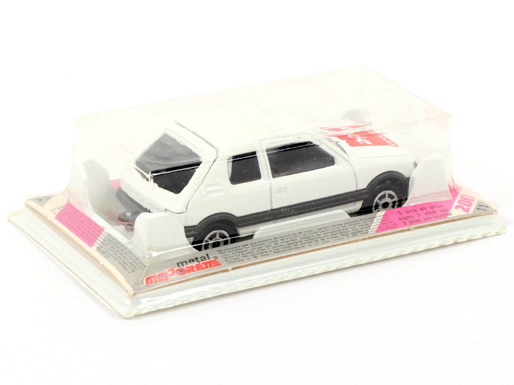 Lot 63 - MAJORETTE (FRANCE) (1)