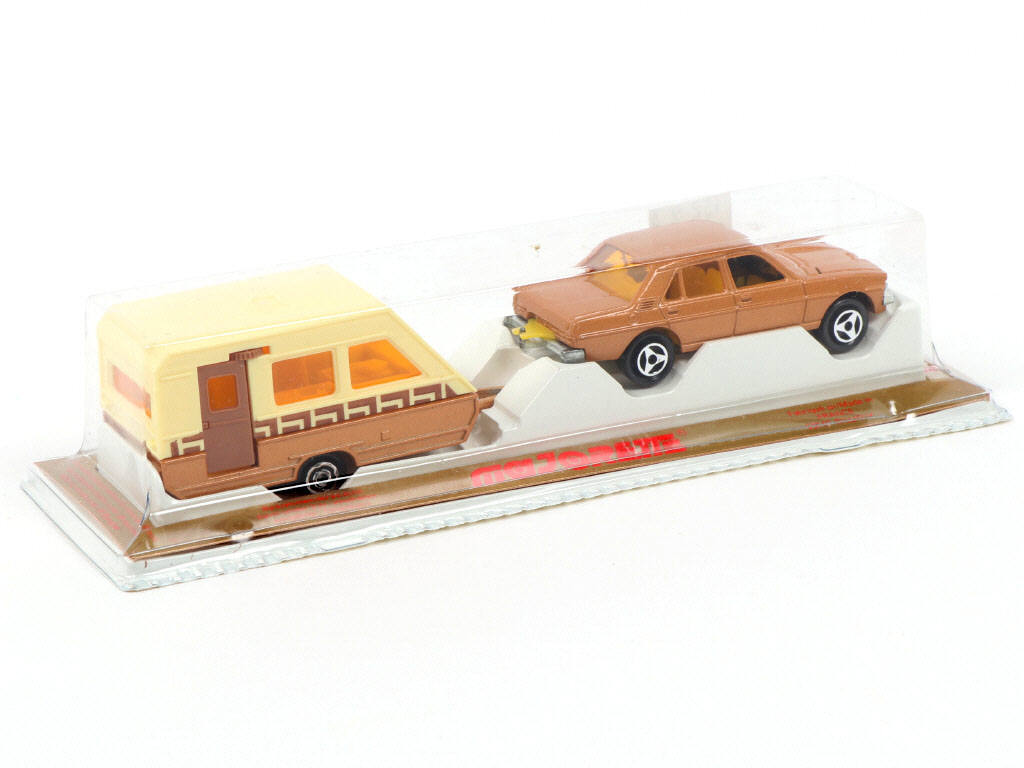 Lot 77 - MAJORETTE (FRANCE) (1)
