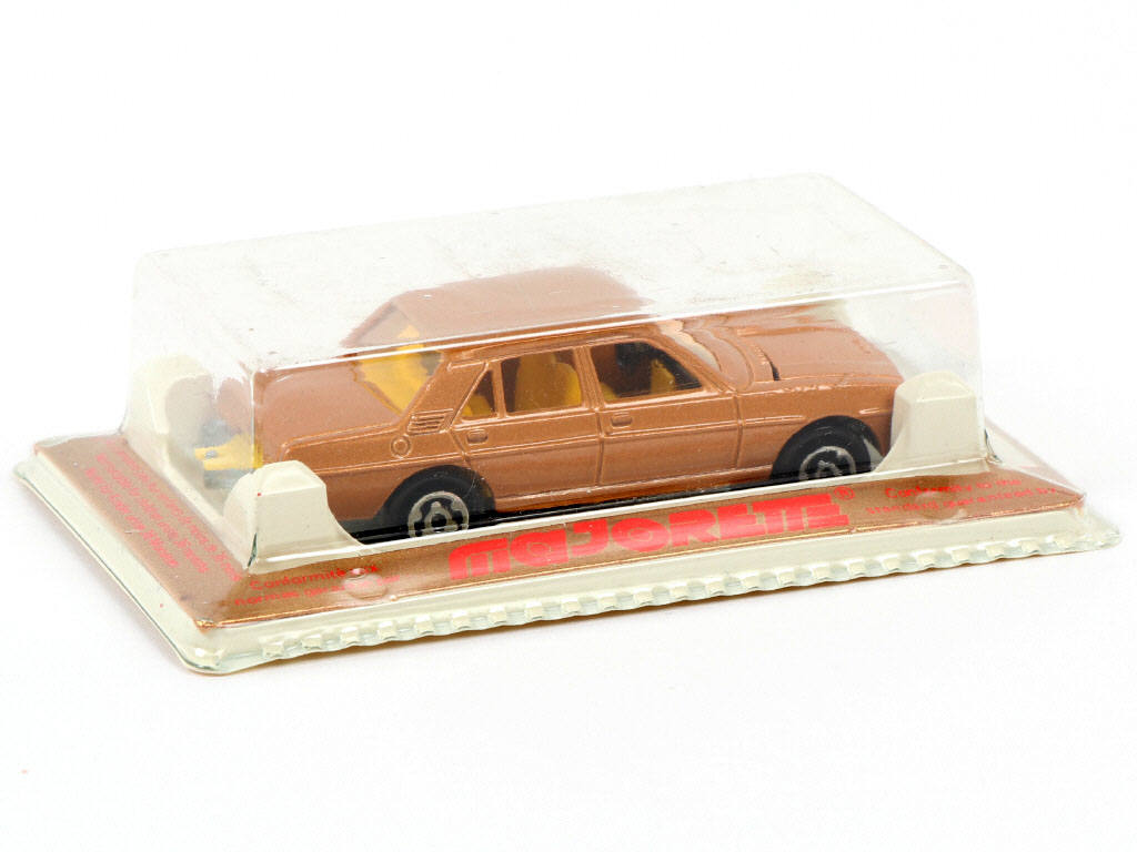 Lot 79 - MAJORETTE (FRANCE) (1)
