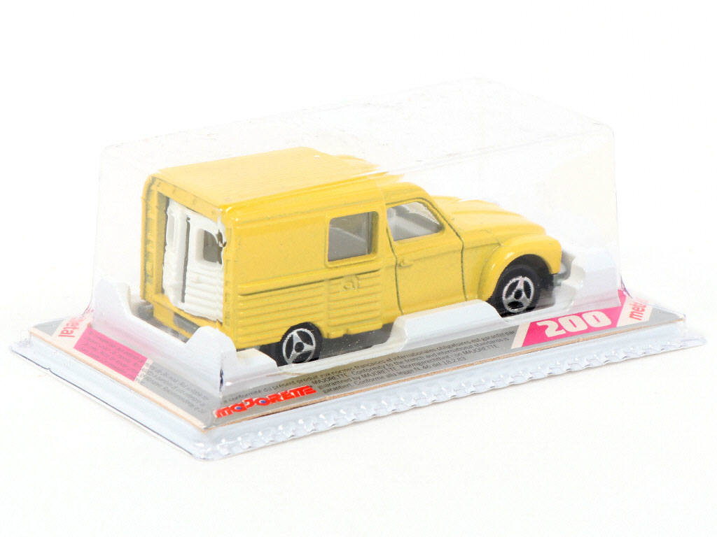 Lot 83 - MAJORETTE (FRANCE) (1)
