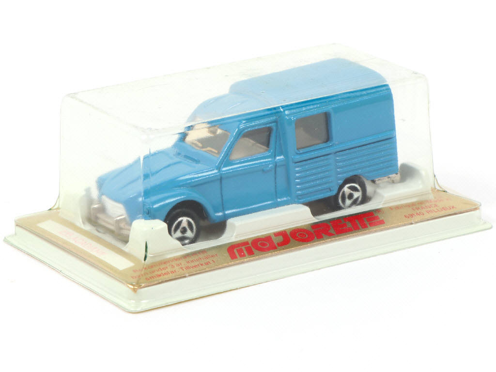 Lot 85 - MAJORETTE (FRANCE) (1)