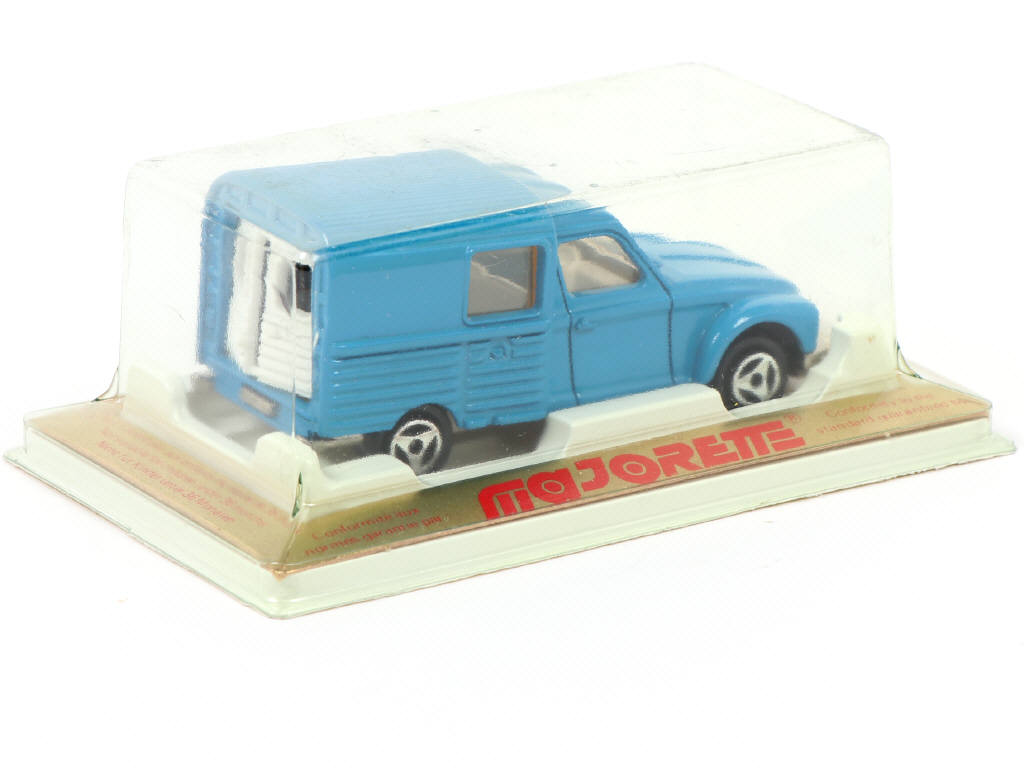Lot 85 - MAJORETTE (FRANCE) (1)