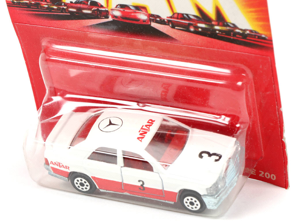 Lot 109 - MAJORETTE (FRANCE) (1)