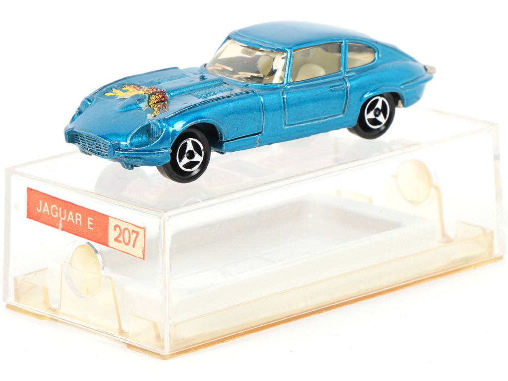 Lot 177 - MAJORETTE (FRANCE) (1)