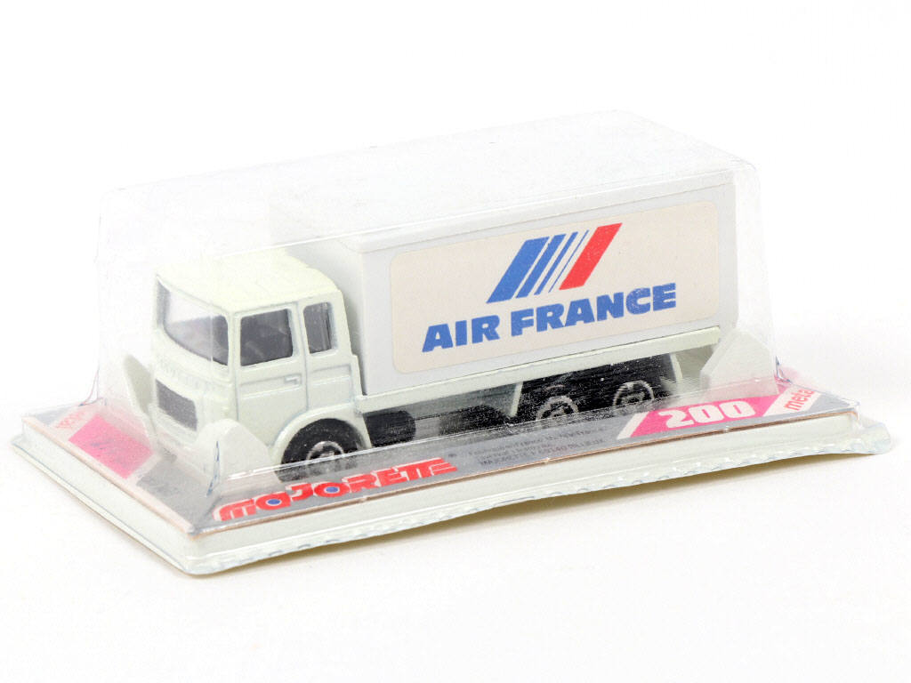 Lot 225 - MAJORETTE (FRANCE) (1)