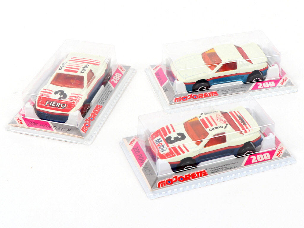 Lot 227 - MAJORETTE (FRANCE) (3)