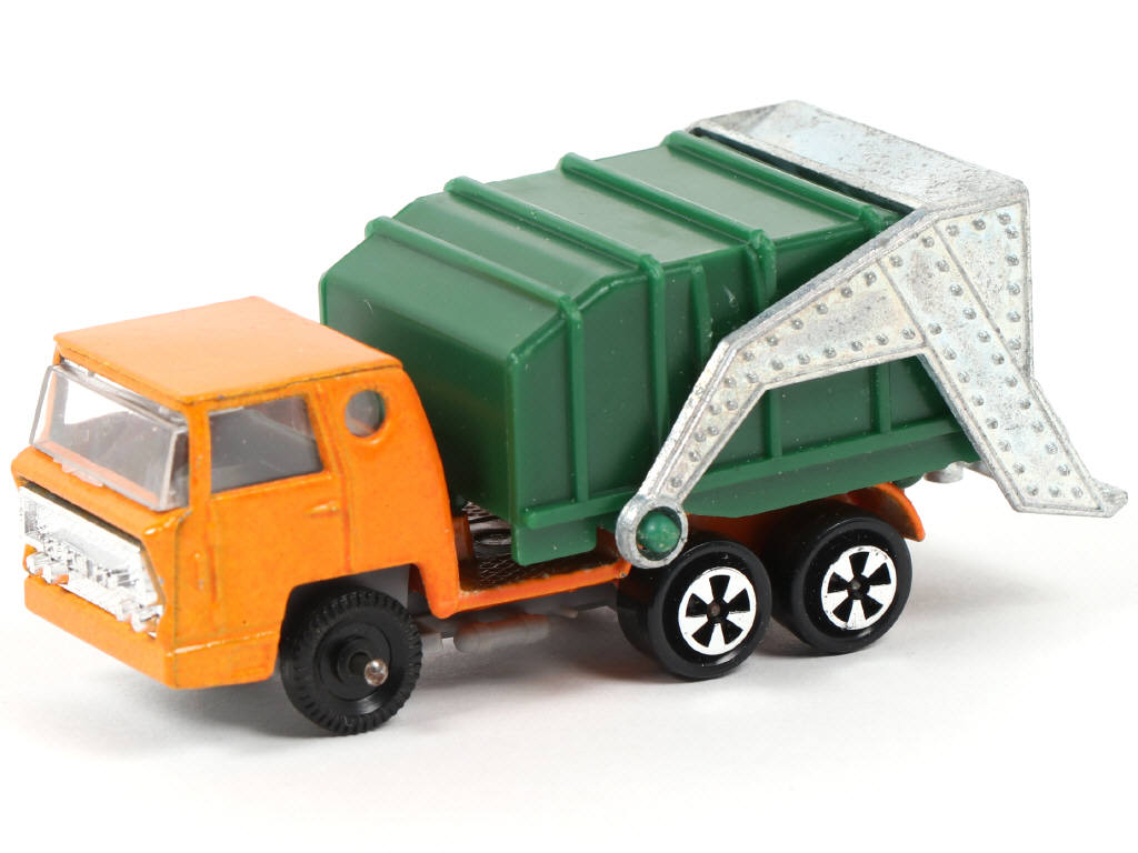 Lot 231 - MAJORETTE (FRANCE) (1)