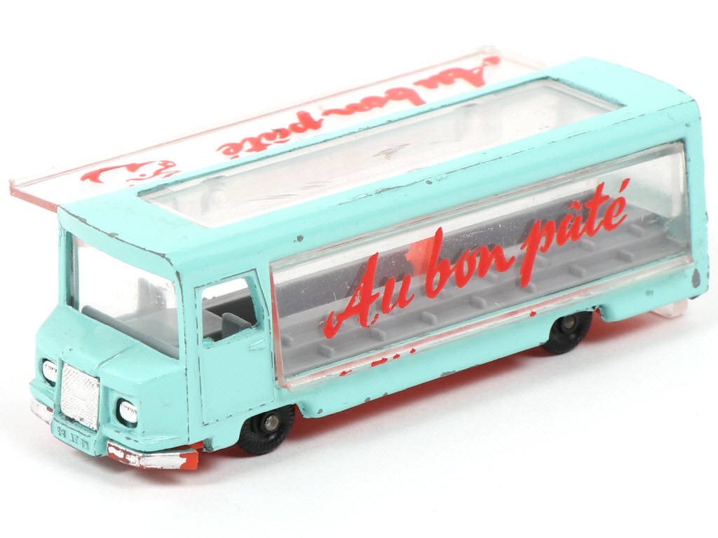 Lot 232 - MAJORETTE (FRANCE) (1)