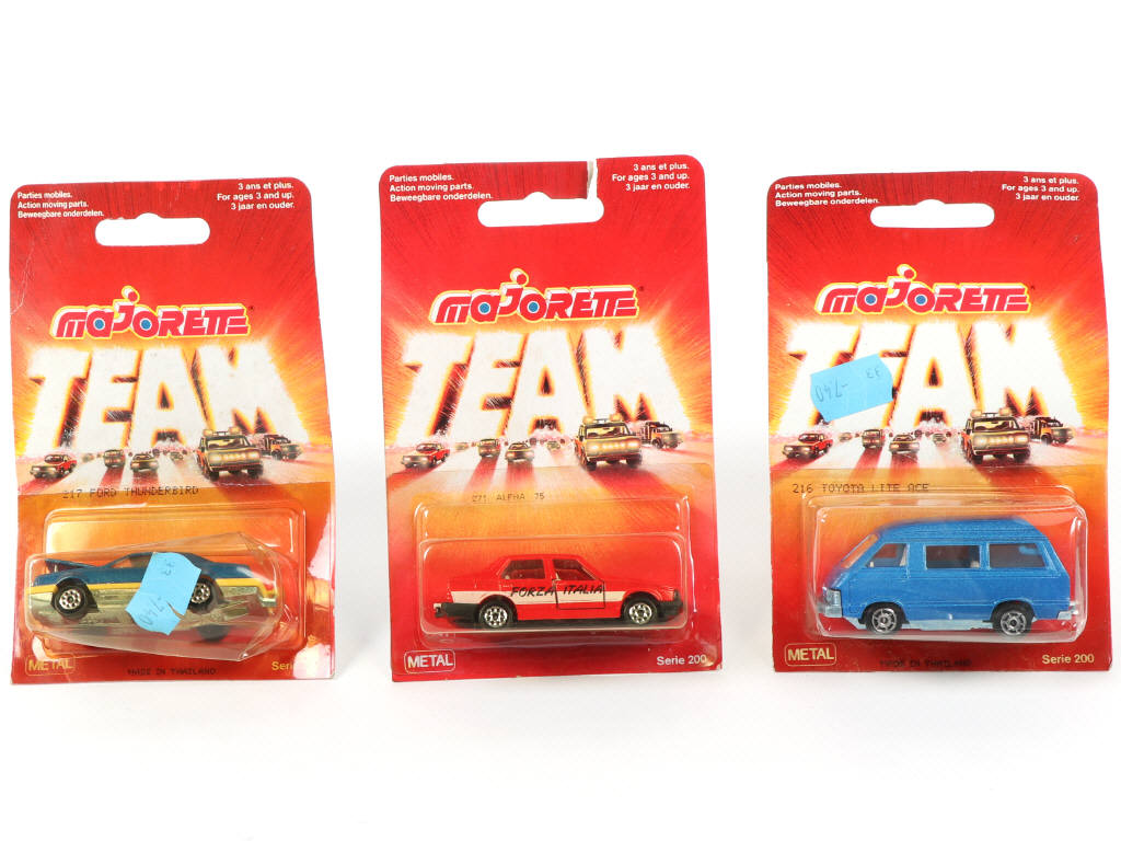 Lot 320 - MAJORETTE (FRANCE) (3)