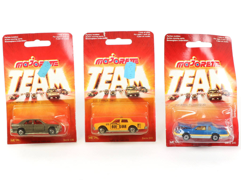 Lot 323 - MAJORETTE (FRANCE) (3)