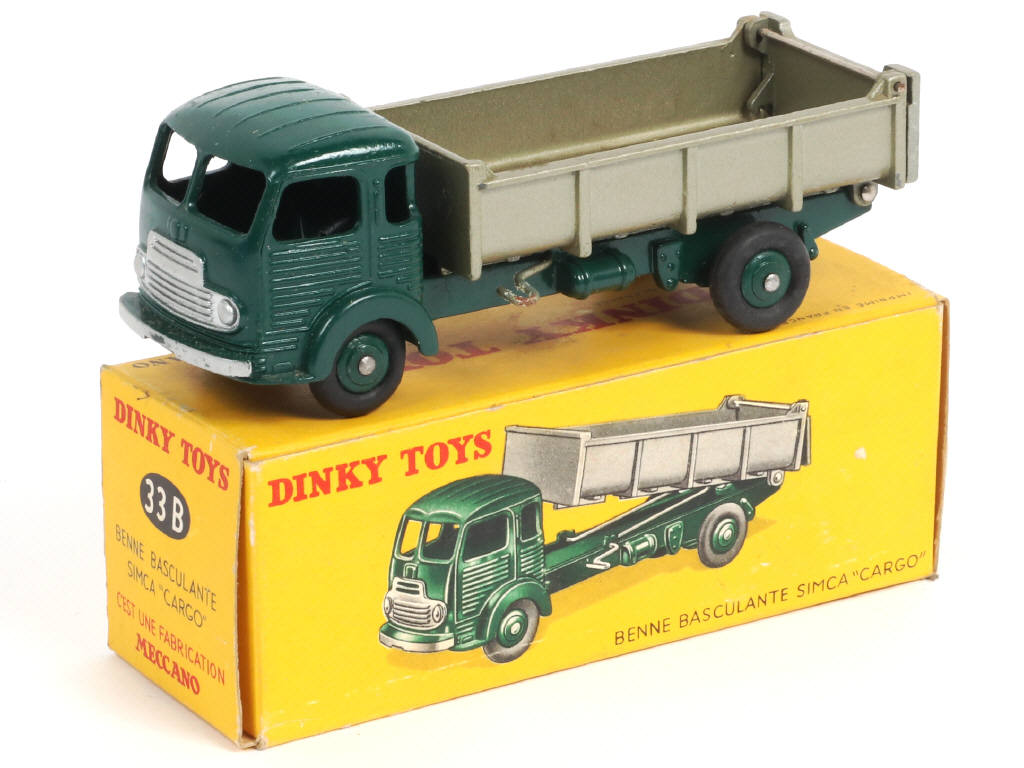 Lot 393 - DINKY TOYS (FRANCE) (1)