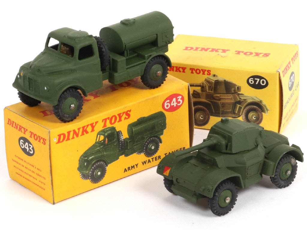 Lot 365 - DINKY TOYS (GB) (2)