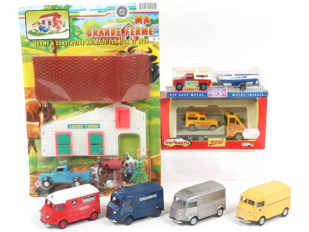 Lot 81 - DIVERS (7)
