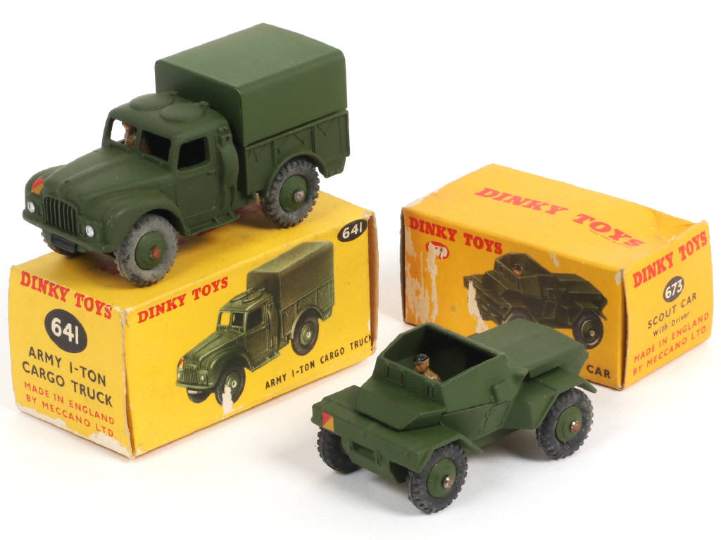 Lot 363 - DINKY TOYS (GB) (2)