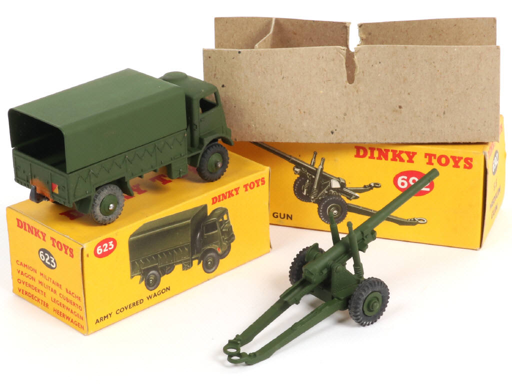 Lot 362 - DINKY TOYS (GB) (2)