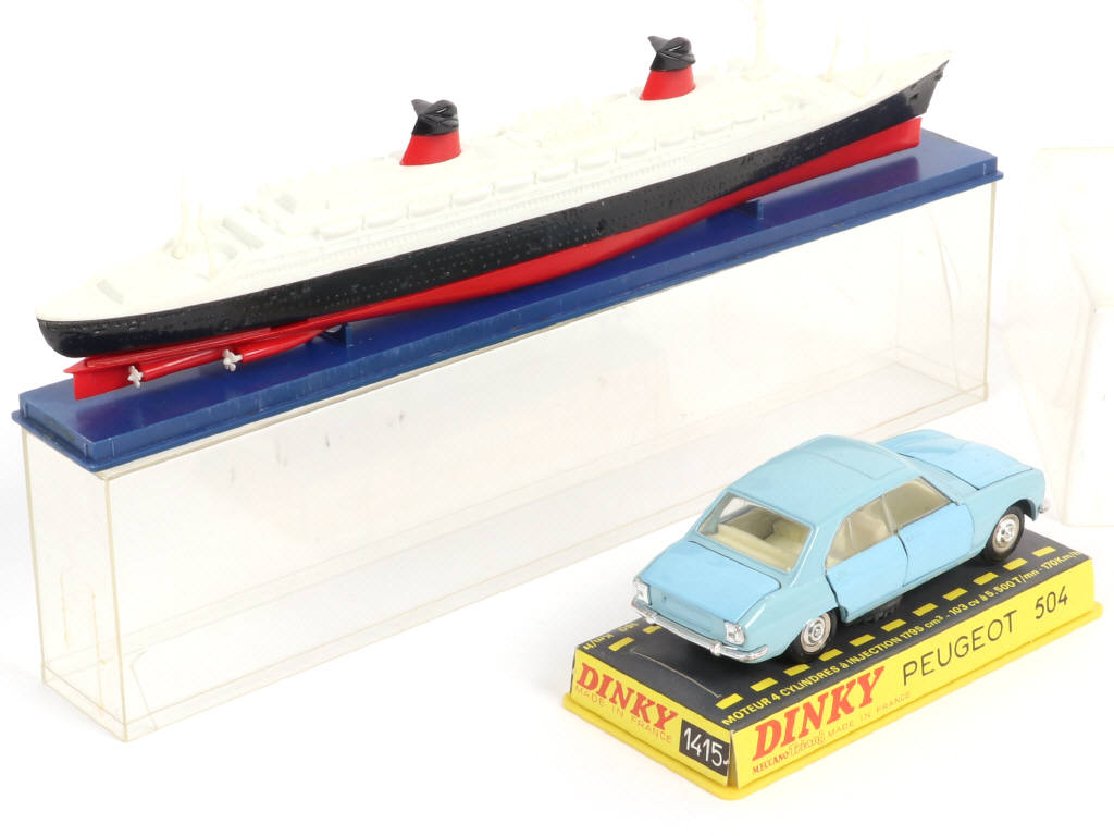 Lot 411 - DINKY TOYS (FRANCE) (2)