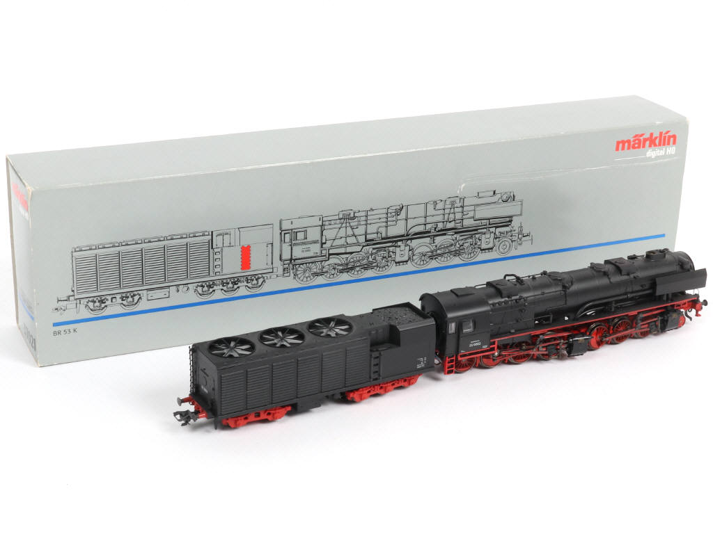 Lot 32 - MÄRKLIN 'HO' (ALLEMAGNE) (1)