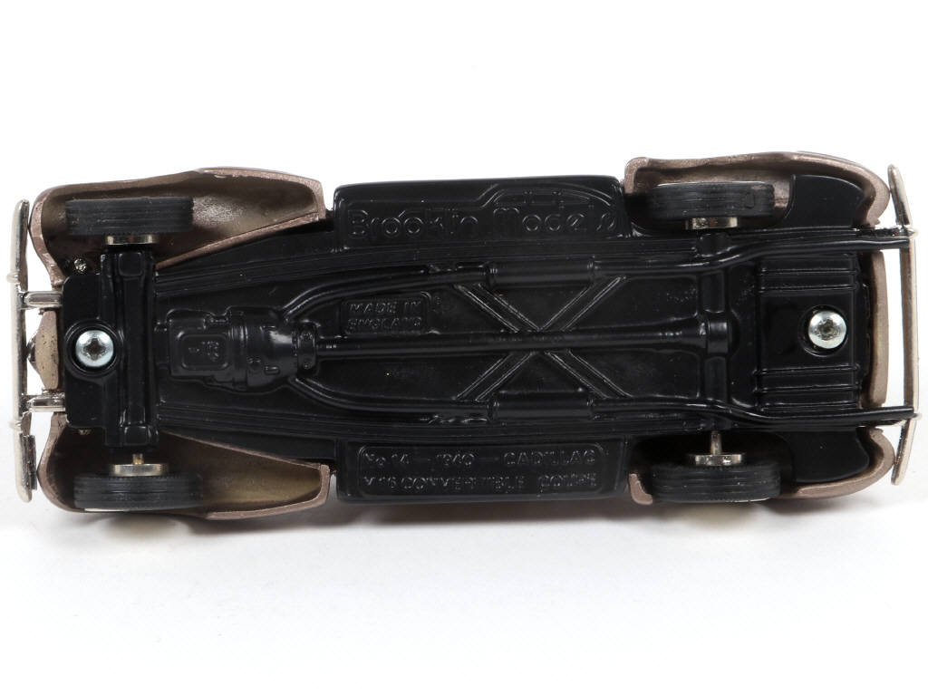 Lot 194 - BROOKLIN MODELS (GB) (1)