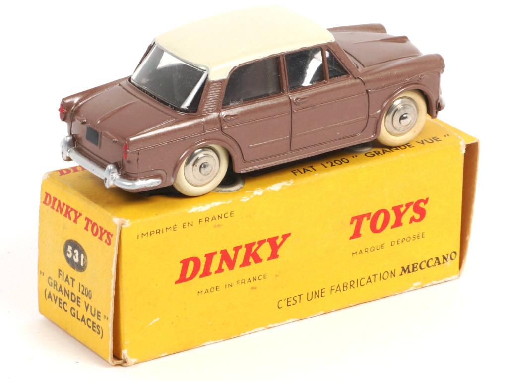 Lot 387 - DINKY TOYS (FRANCE) (1)
