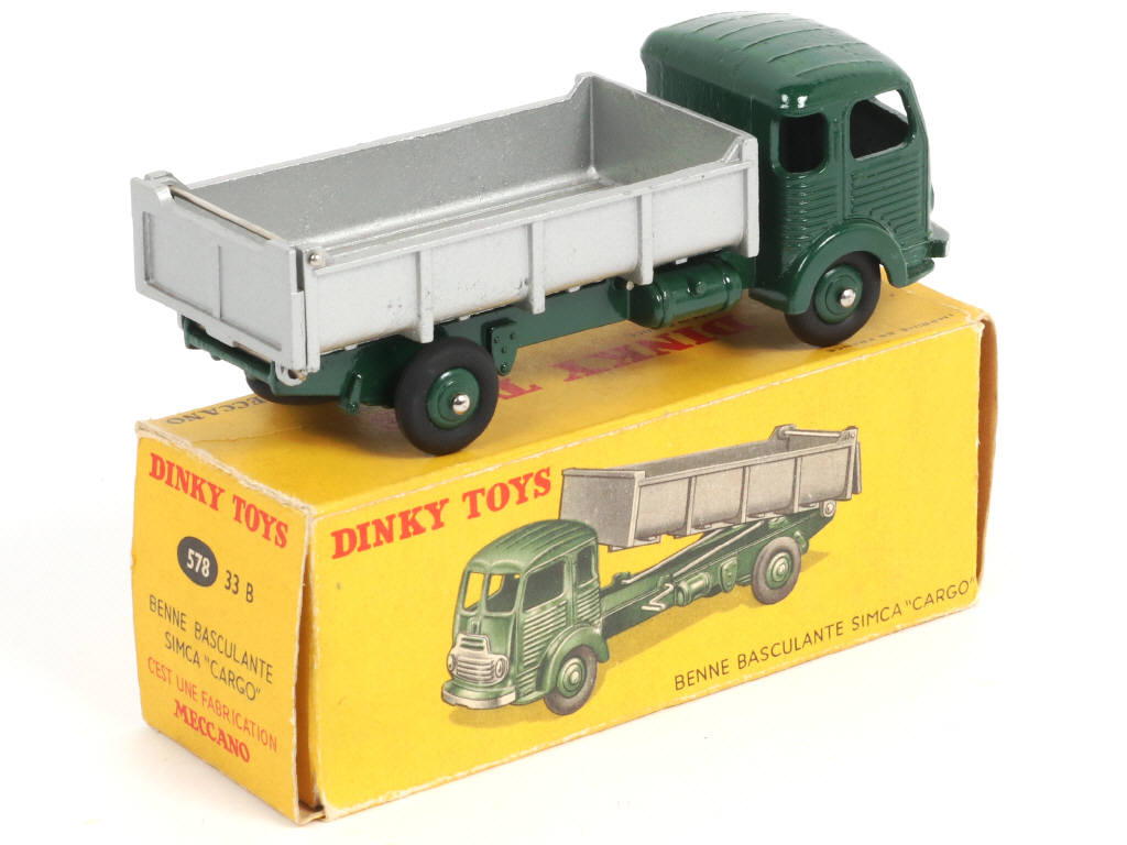 Lot 394 - DINKY TOYS (FRANCE) (1)
